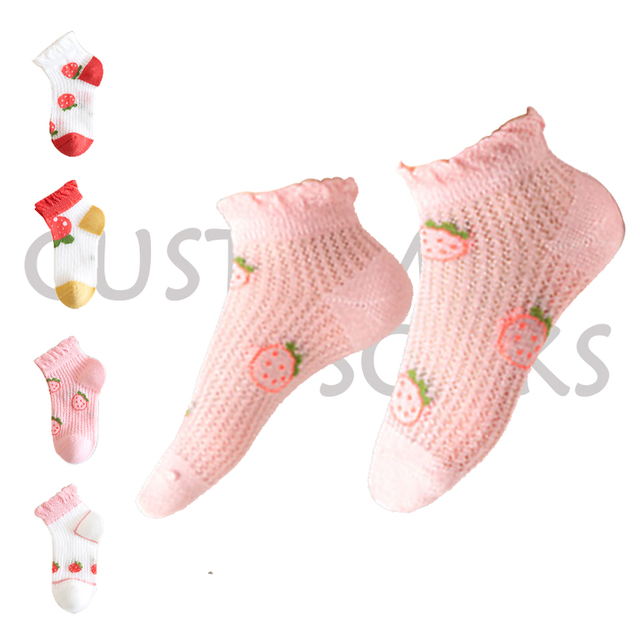 Seamless Sports Anti Slip Soccer Grip Football Cartoon Character Cotton Socks for Kids Funny Designer Knee Kids Socks Wholesale