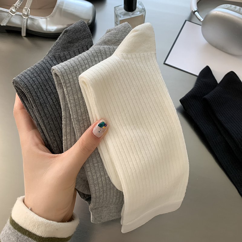 Special Offer New women s Socks Retro Casual Breathable Simple Solid Color Girls Crew Socks School Comfortable Female Long 