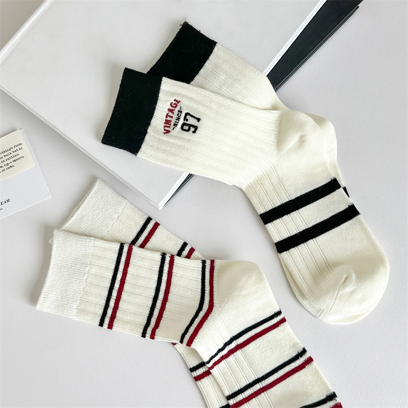 regular orders Fashion Socks For women New Autumn Casual Breathable Striped Socks Mixed Color Embroidery Girls Crew Socks High 