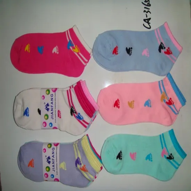 Nice Designs Low Price Comfortable Men Socks Knitted Adults Cotton Leisure Sports Women Men Unisex Wholesale Crew Socks