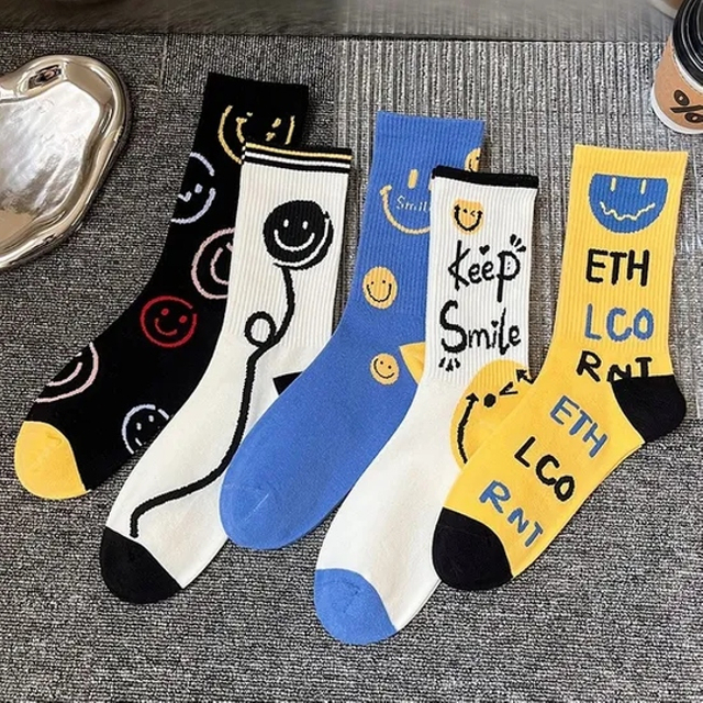 Wholesale Custom Design Cartoon Pattern Men Women Children Cotton Fashion Crew Socks