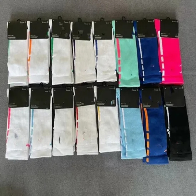 Xianghui Breathable Luxury Brand Sport Colorful Luxury Basketball Wholesale Athletic Running Men Crew Socks