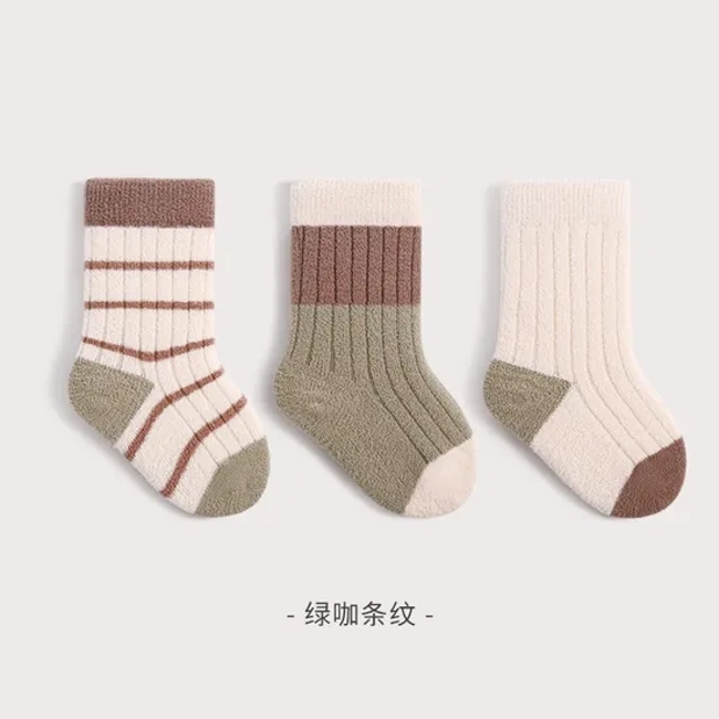 Winter New Children′s Socks Thickened Warm Baby Middle and Large Children Students College Wind MID Calf Socks