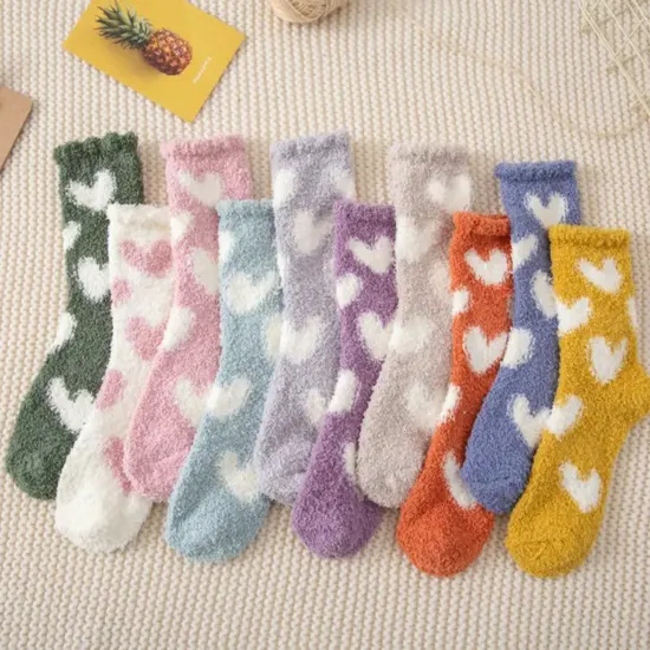 2025 Custom Logo Warm Thermal Fuzzy Terry Socks Winter Fluffy Women Socks