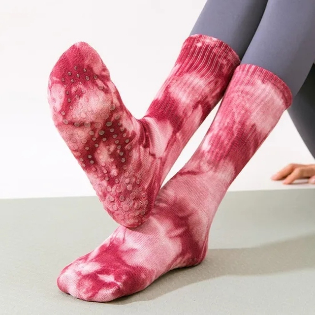 Custom Logo New Gradual Tie Dye Fashion MID Tube Yoga Socks Anti-Slip Women Sports Socks Fitness Pilates Crew Grip Socks
