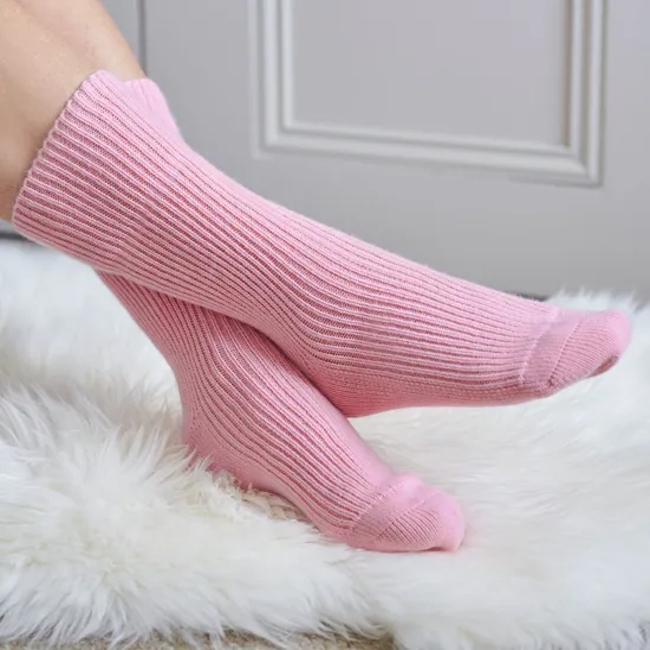Most Popular Stylish 100% Cashmere Knitted Rib Ladies Winter Crew-Socks Apparel-Accessories