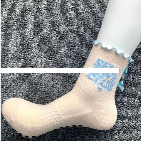 High Quality Pilates Crew Socks with Grips Non slip Ruffle Yoga Socks Custom Grip Pilates Socks for Women