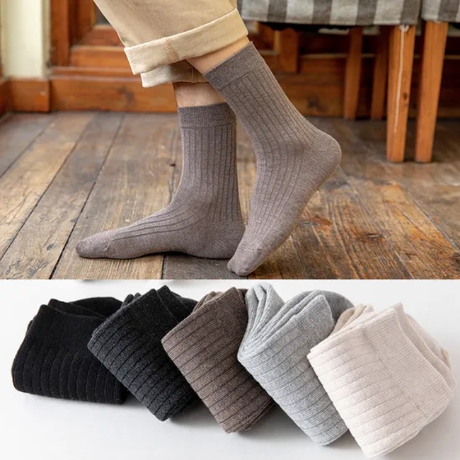 High Quality Classic Business Black and White Solid Color Unisex Crew Socks Custom Logo Men Sport Socks 100% Cotton