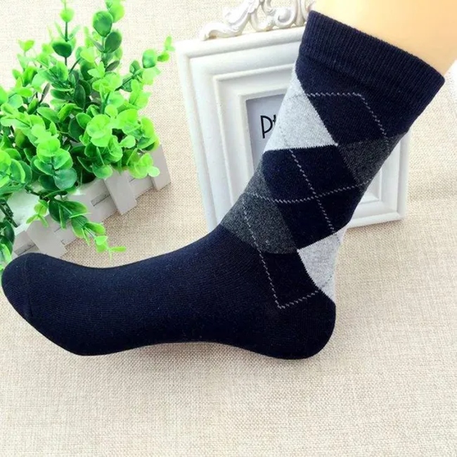Men′s Socks Contrast Color Diamond Lattice Warm Casual Cotton Foot Business Style Tube Socks