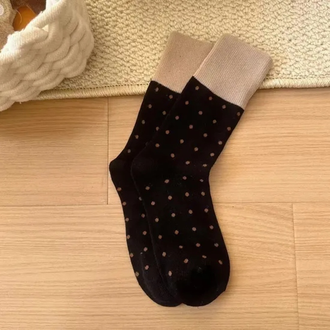 Women′s Socks Autumn and Winter Vintage Polka DOT MID-Calf Socks Patchwork DOT Pile Daily Hundred Women′s Socks Wholesale Socks