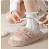 Autumn and Winter Coral Velvet Quirky Couple Model Jitterbug Explosion Section Will Hold Hands Socks Thickened Warm Pulling Hands Socks