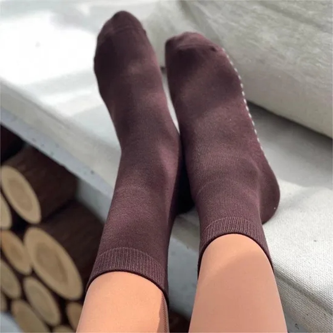 Professional Anti Slip Sweat Absorbing MID Tub Yoga Socks