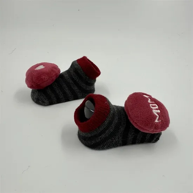 "I Love Mom" Baby Indoor Eco-Friendly Comfortable and Cute Cotton Crawling Socks