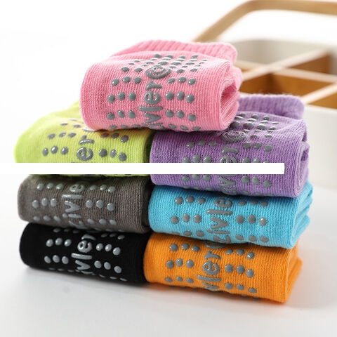 Non Slip Grips Socks Cotton Crew Socks Breathable Mid Cut Anti Slip Floor Socks Trampoline Socks Logo Can Be Customized