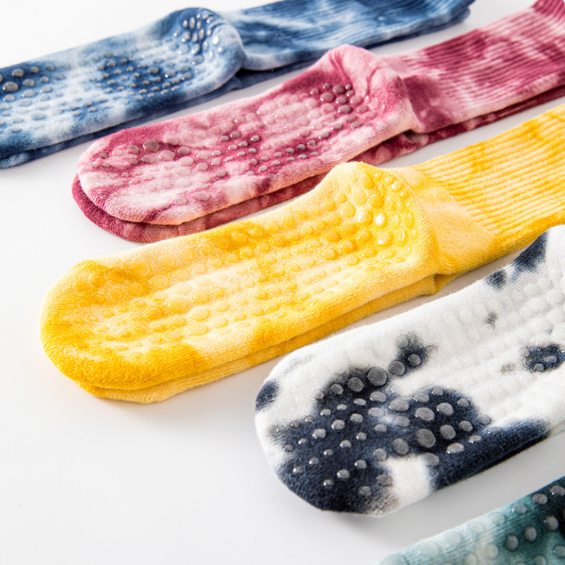 Volume Discount New Fashion Tie-dye Mid-calf Yoga Socks Pilates Socks Indoor Special Non-slip Sports Socks Dance Fitness Floor 