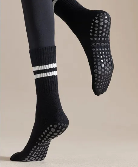 Wholesale Custom Logo High Quality Embroidery Yoga Pilates Ruffle Women Anti-Slip Cotton Sports Grip Socks