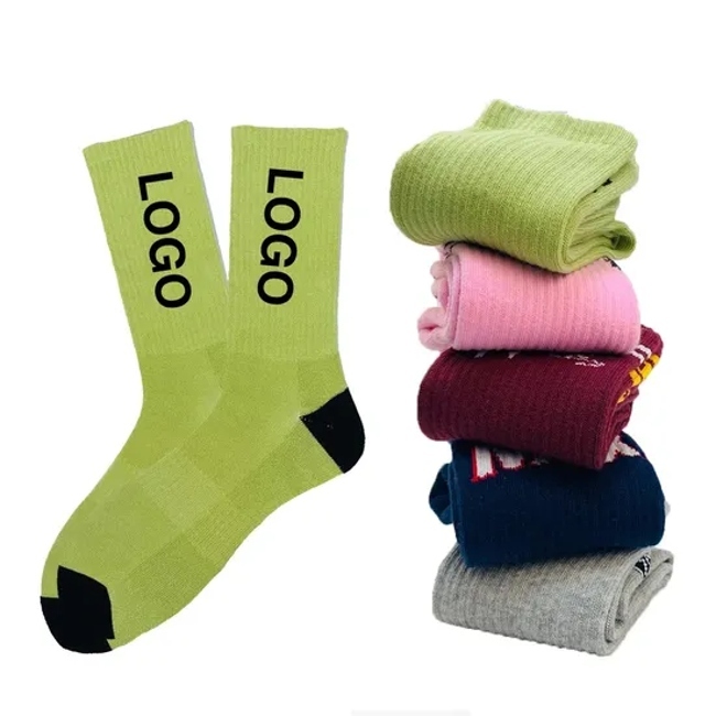 Custom High Quality OEM Fashion Cotton Embroidery Jacquard Lightweight Logo Sock Crew Sport Men Socks