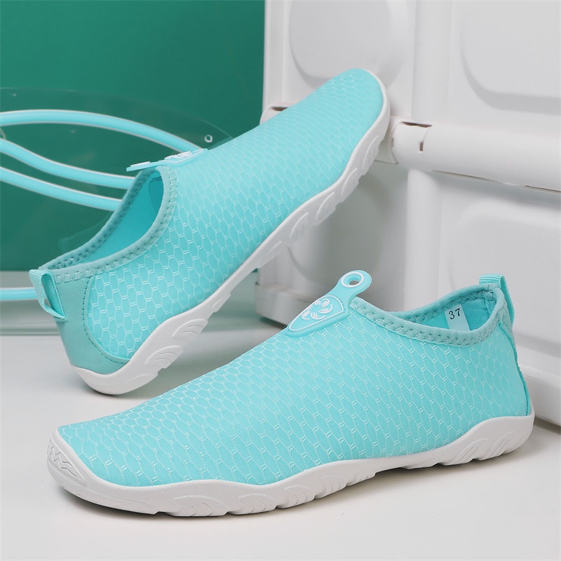 wholesale price womens Water Shoes Breathable Quick Dry Soft Barefoot Aqua Socks for Hiking Swim Beach Surf Yoga 