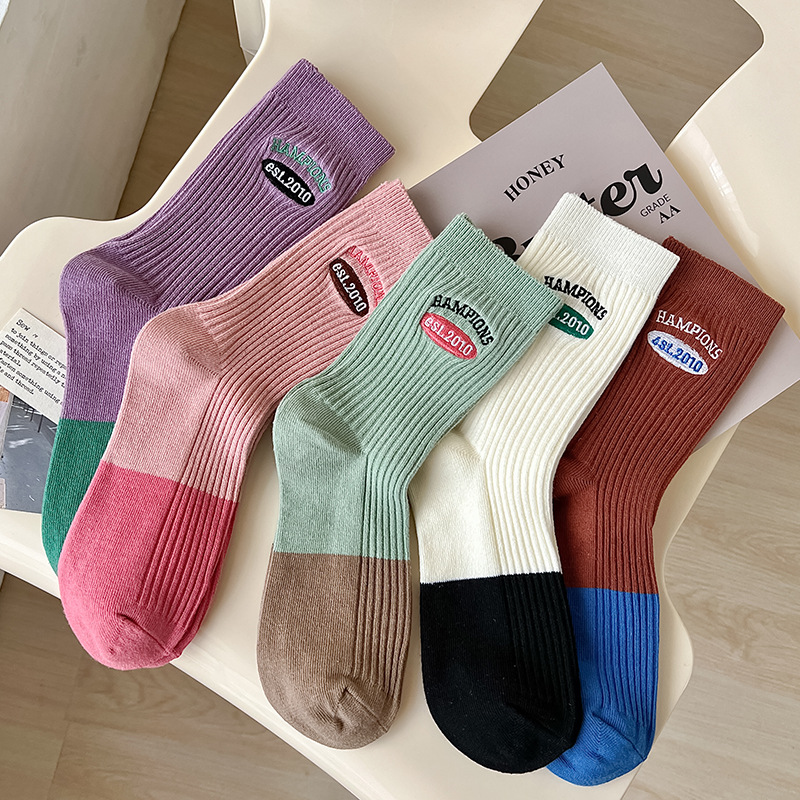 Competitive Pricing Autumn Winter New Cute Socks Korean Color Letter Socks Embroidery Fashion Sports women Socks Ins 
