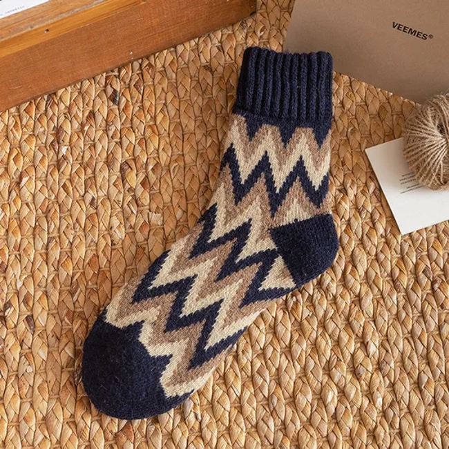 Winter Thickened Wool Terry Men′s MID-Calf Casual Warm Men Socks
