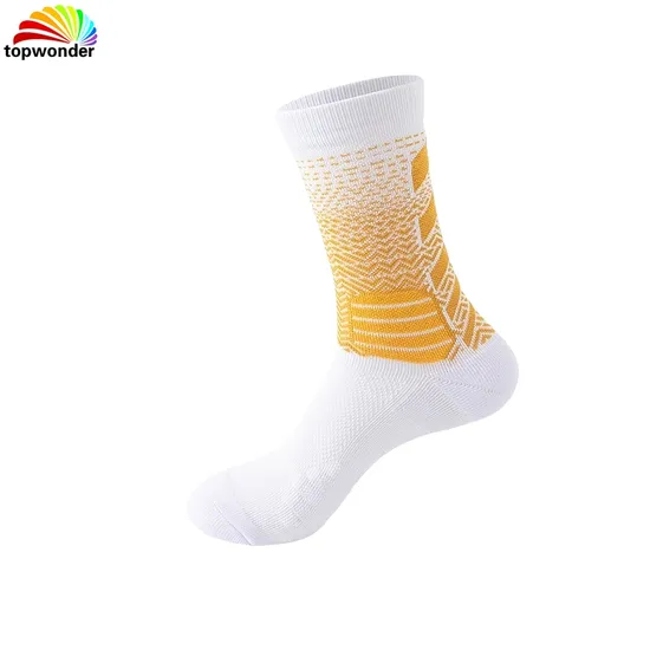 Customize and Wholesale Latest Gradient Color Cushion Bottom Athletic Crew Sports Sock in Many Colors at Low Prices