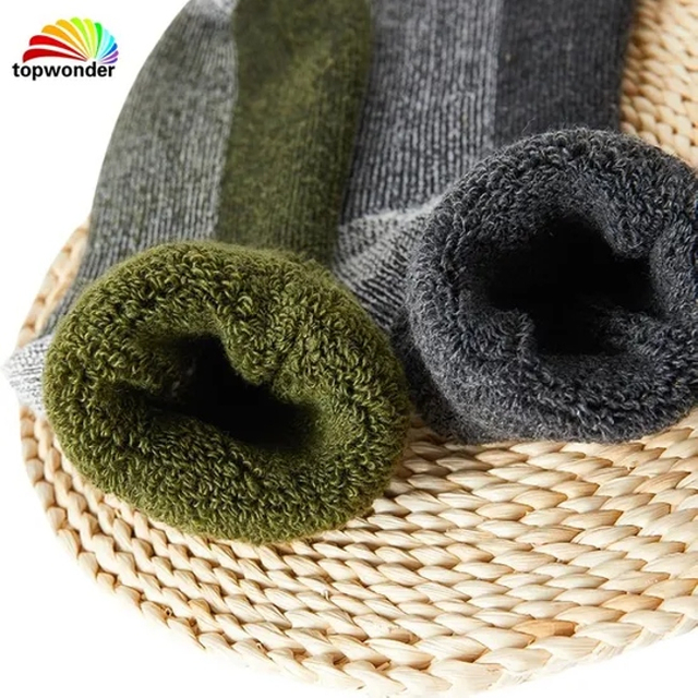 Customize and Wholesale Winter Thermal Thick Sock Wool Sock Winter Terry Sock Winter Fleece Sock Winter Sock in Many Colors and Sizes