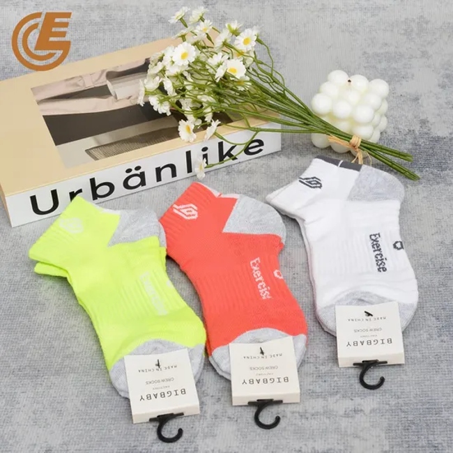 Fashion Trend Low Cut Socks Men′s and Women′s Breathable Summer Crew Socks