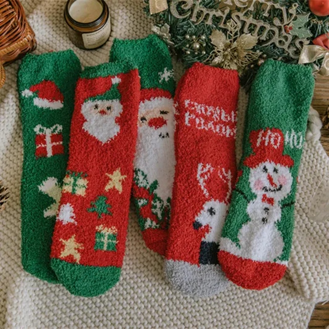 Xianghui Own Design Bulk Warm Christmas Socks Custom Fuzzy Socks