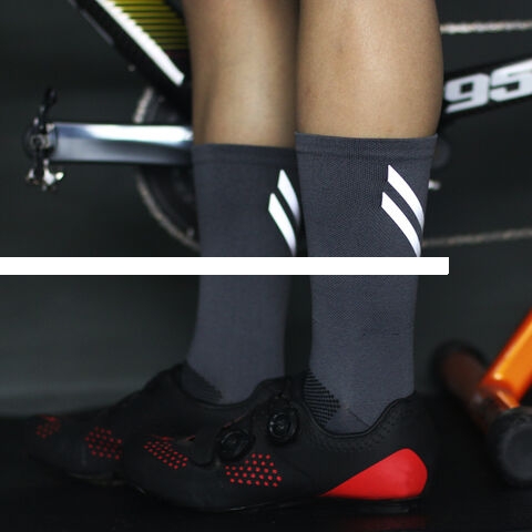 Factory Wholesale Personalized Custom Design Pure Cotton Knitting Reflective Cycling Sports Socks For Men