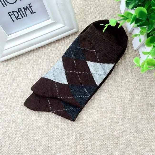 Men′s Socks Contrast Color Diamond Lattice Warm Casual Cotton Foot Business Style Tube Socks