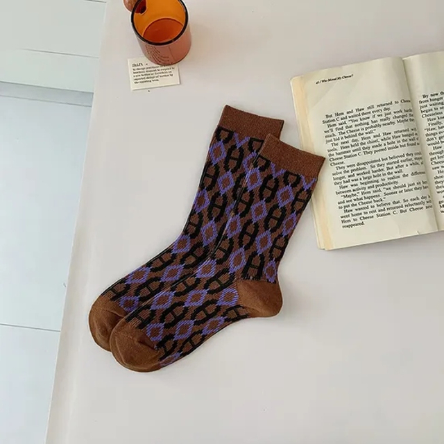 Autumn New Personality Niche Retro Floral Double Needle Double Road Hundreds of Women′s Medium Cotton Socks