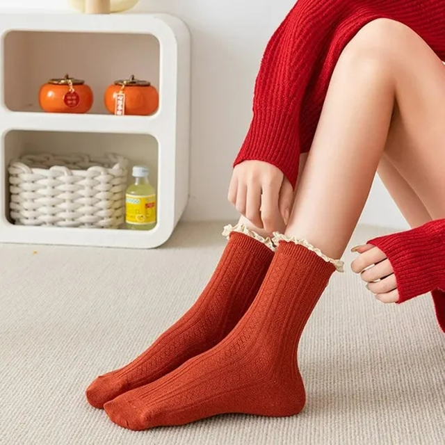 High Quality Cotton Vintage Double Needle Lady Socks Lace Ruffle Frilly Turn Cuff Women Socks