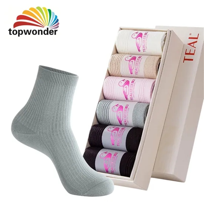 Wholesale and Customize All Designs of Gift Box Sock, Classic Sock, Ankle Sock, Women′s Sock in Many Colors, Sizes and Material