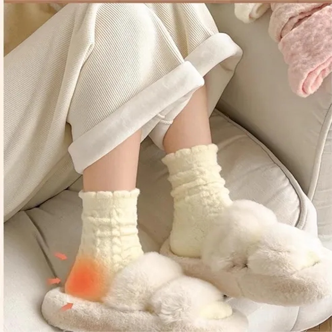 Versatile Women′s Winter Warm Sleeping Socks