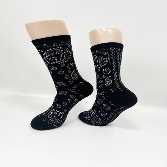 High Quality Wholesale Men Women Custom Logo Cotton Socks New Fashion Style Crew Socks