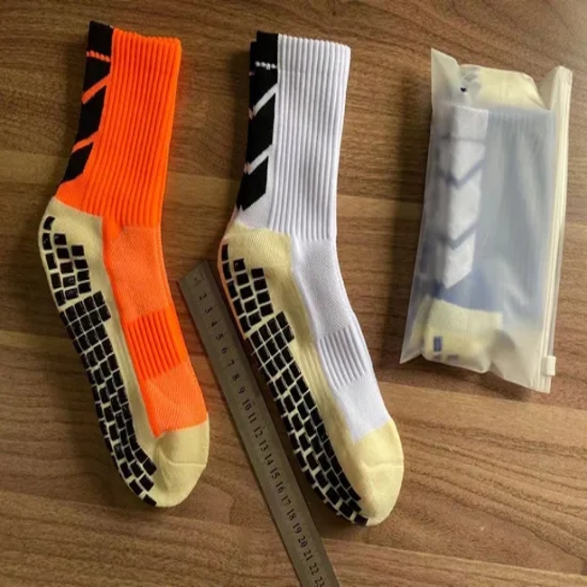 High Quality Custom Made Quarter Football Basket Ball Anti Slip Stocking Bespoke Soccer Compression Grip Socks