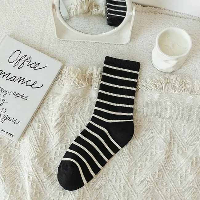Striped Medium Socks Autumn and Winter Thigh High Socks Japanese Women′s Long Socks Curry Ins Trendy Hundred Socks