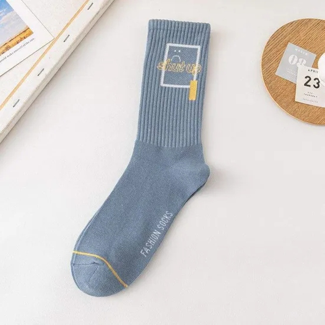 Wholesale Custom Cotton Compression Heart Print Hot Unisex Sports MIDI Socks