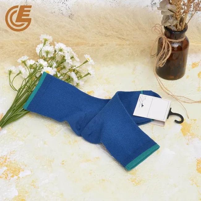 Qlm-192-2 Football Compression Sports Wear Cotton Running Socks for Woman