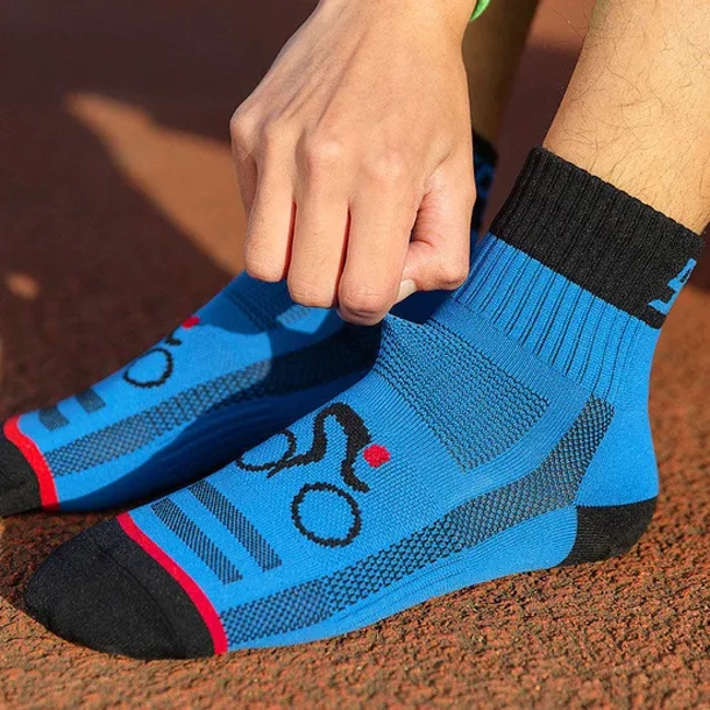 OEM Sports Socks Custom Logo Mens Quarter Crew Seamless Compression Running Cycling Socks