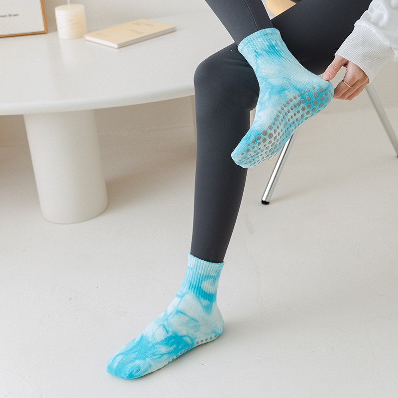 Made in China Tie-dyed Yoga Socks Women Soft Cotton Gym Fitness Workout Pilates Socks Professional Silicone Anti-slip Floor 