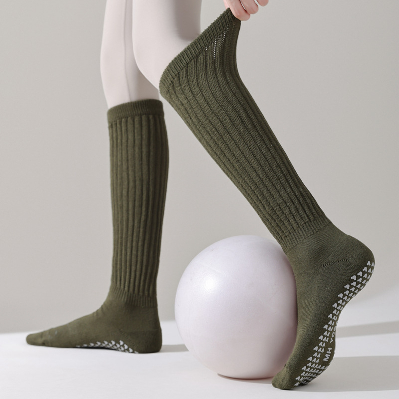 Made in China Yoga Socks Solid Color Professional Silicone Non-slip Pilates Socks Stockings Women Casual Cotton Breathable 