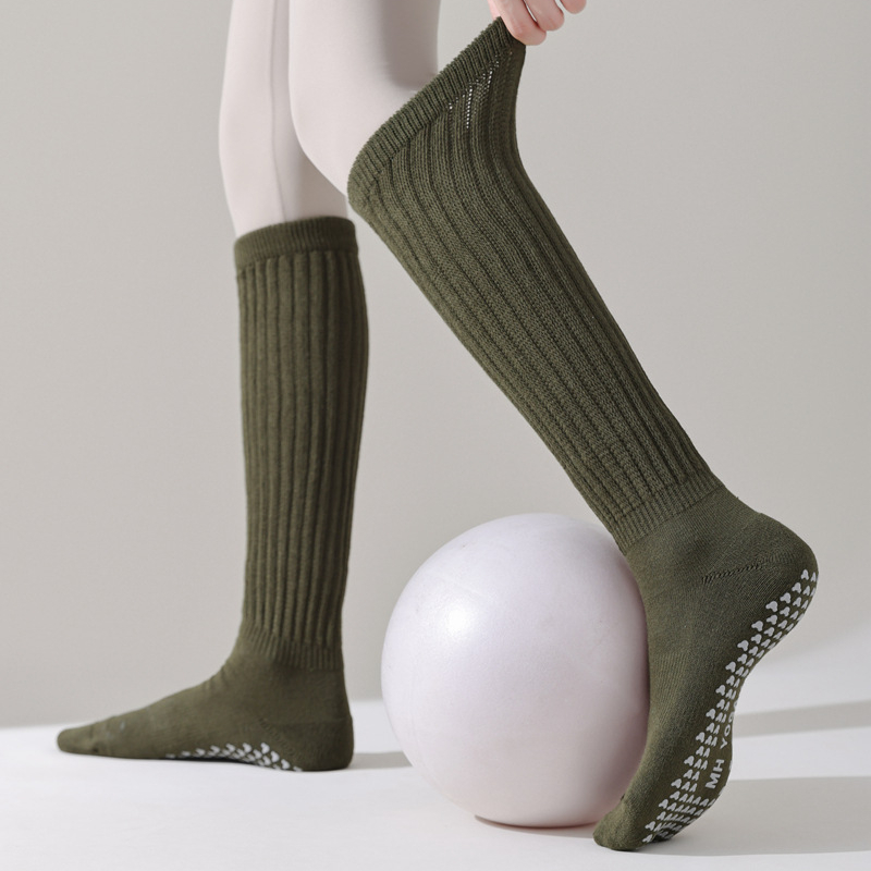Made in China Yoga Socks Solid Color Professional Silicone Non-slip Pilates Socks Stockings Women Casual Cotton Breathable 