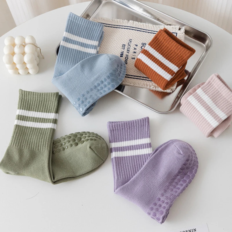 Label Design vintage Years HighEnd boy's Midtube Socks Soft And Delicate Moisture Wicking And Breathable Girls Fall Clothes 