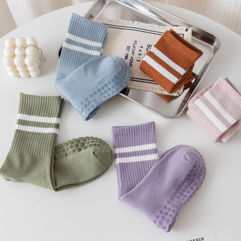 Label Design vintage Years HighEnd boy's Midtube Socks Soft And Delicate Moisture Wicking And Breathable Girls Fall Clothes 