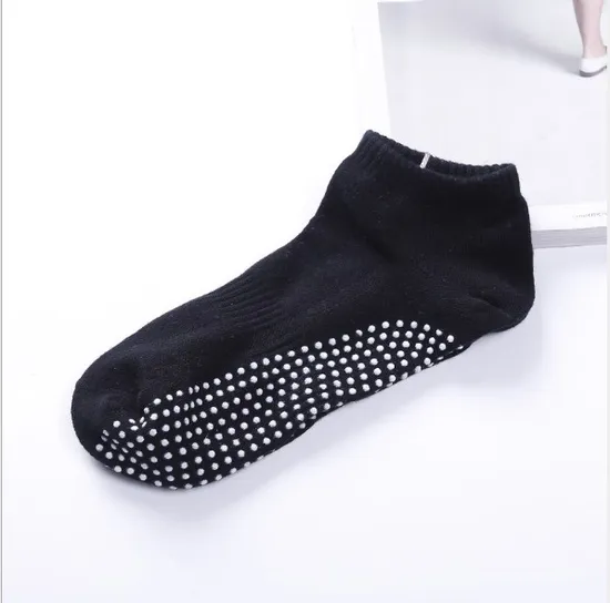 High Quality Anti Slip Custom Male Athletic Yoga Socks