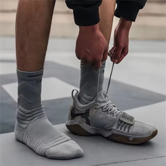 High Quality Spring Fashionable Basketball Sport Men Top Quality Custom Socks