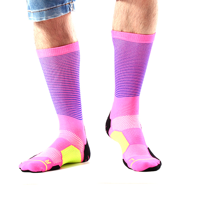 China factory export Funny Looking Socks good athletic fun dry running