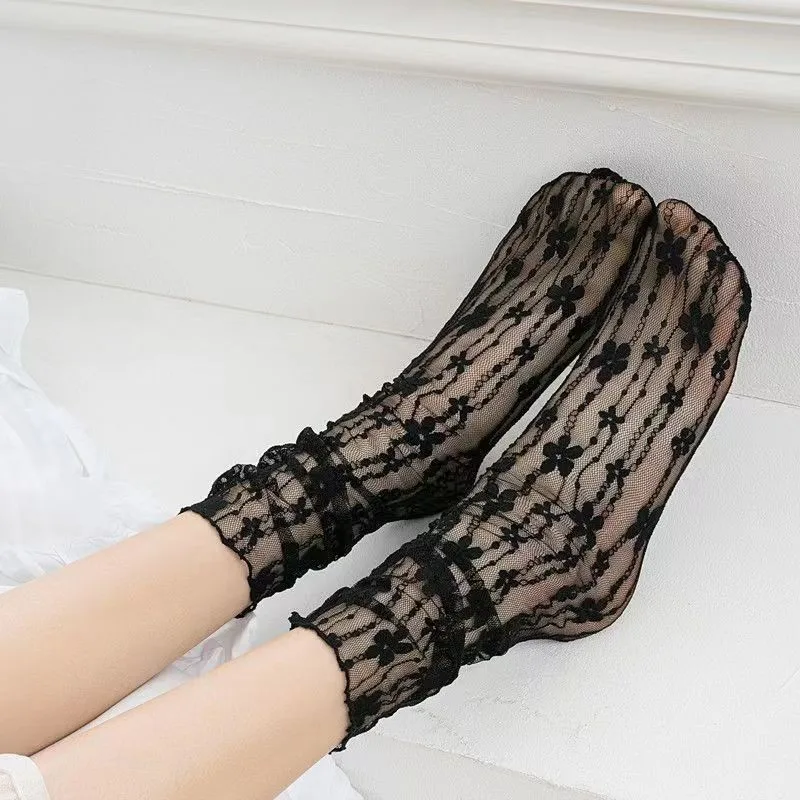 Custom Design women Sexy Black Fishnet Floral Pattern Lace Socks Thin Hollow Nylon Silk Retro Flower Pile Socks Ladies 