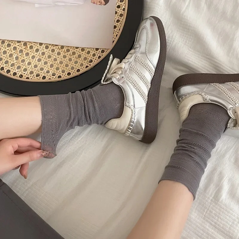 Sale Lace Thin Socks Fashion Hollow Out Casual Crew Socks for women Breathable Soft Cotton Style Mesh Socks 